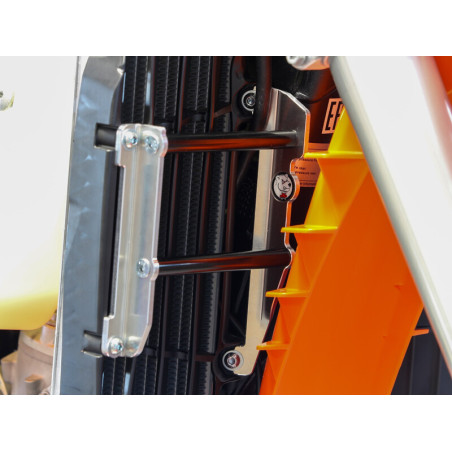 Protection de radiateur AXP aluminium 4mm SX/MC/TC/SX-f/FC/MC-F