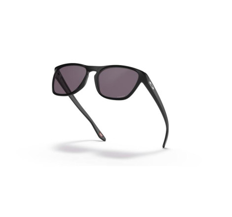 Lunettes de soleil OAKLEY Manorburn verres Prizm Grey
