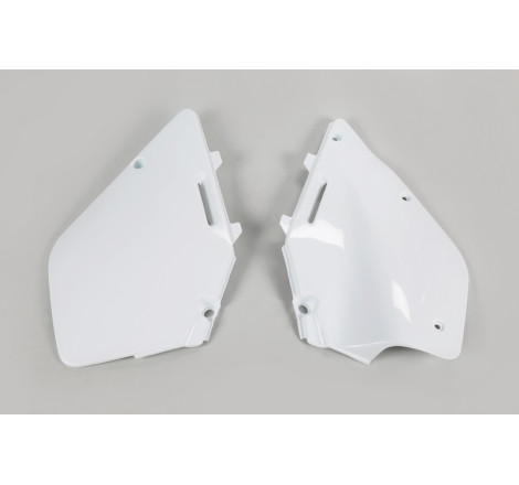 Plaques latérales UFO blanches pour Suzuki RM 125 / 250 (1996-2000)