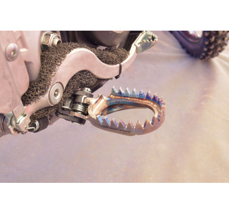 Repose-pieds SCAR anti-boue titane 125/250/450 CR/CRF