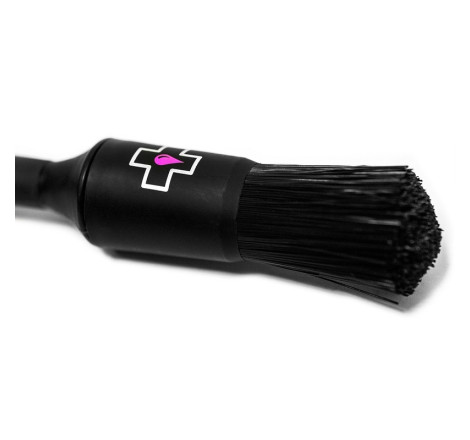 Brosse de nettoyage transmission MUC-OFF moto