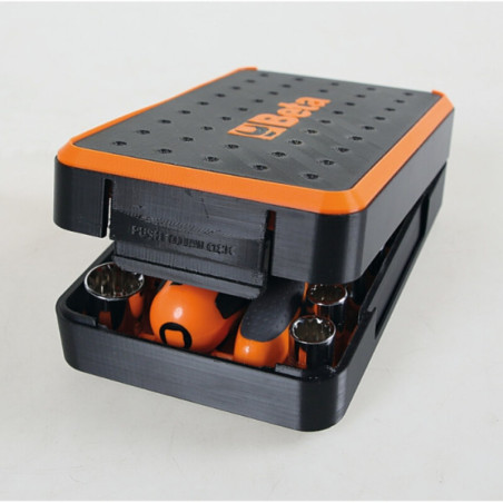 Coffret compact BETA 11 douilles multi empreintes / 21 embouts / 7 accessoires