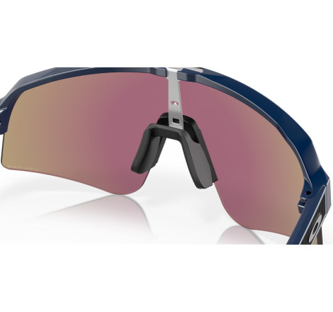 Lunettes de soleil OAKLEY Sutro Lite Sweep Matte Navy - verres Prizm Sapphire