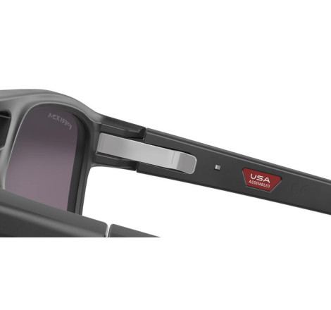 Lunettes de soleil OAKLEY Latch™ Beta verres Prizm Grey